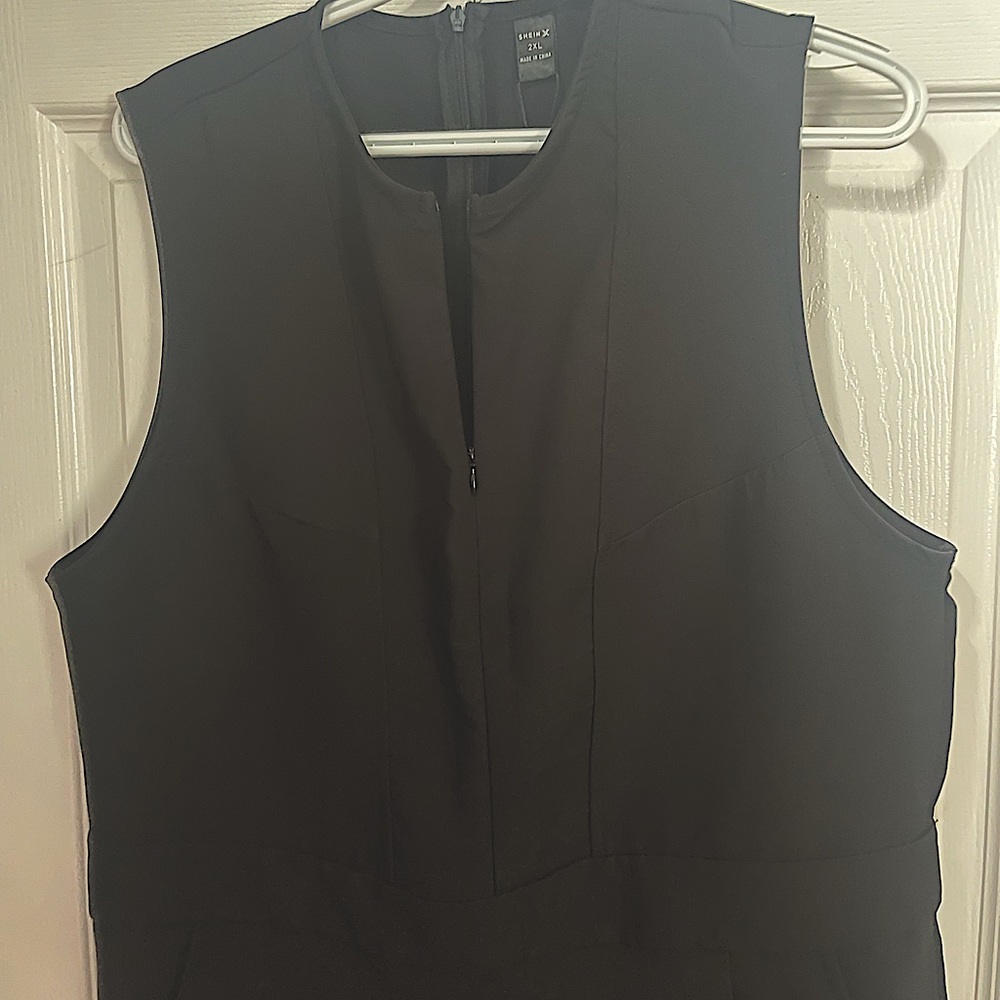 SHEIN X Sylvia Mollie Plus Pocket Detail Jumpsuit